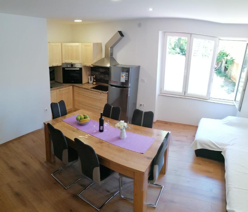 Apartment "B" 50 M From The Beach Ζαντάρ Εξωτερικό φωτογραφία