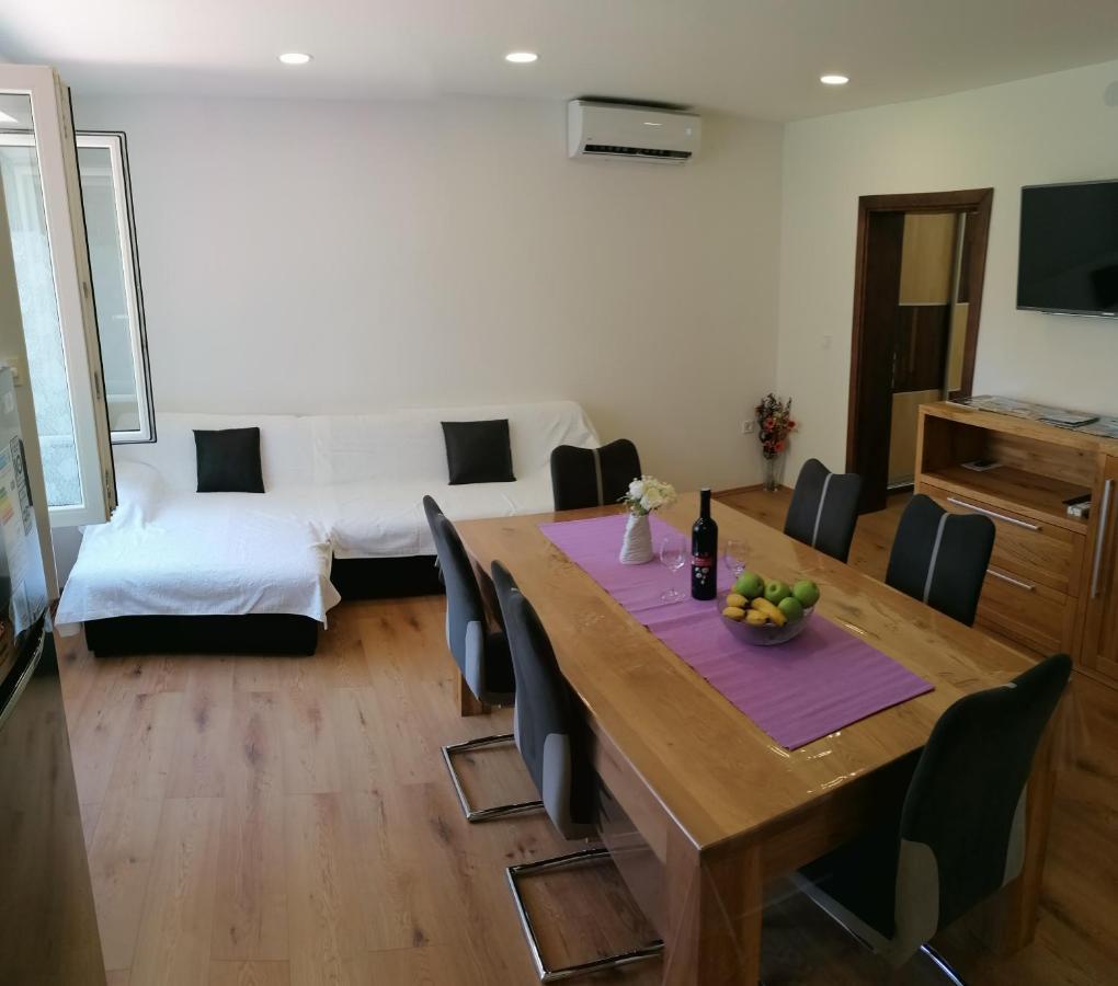 Apartment "B" 50 M From The Beach Ζαντάρ Εξωτερικό φωτογραφία